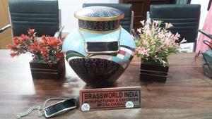 BRASS BURIAL CREMATION URN FOR HUMAN ASHES WITH NAME TAG FUNERAL SUPPLIES - Product Image 4