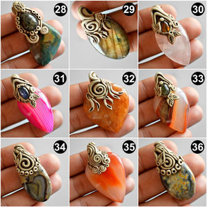 Pendentif en argile polymère naturelle, 1 pièce, pierres précieuses mélangées, chakra, en argile perceuse, point cristal - Product Image 5