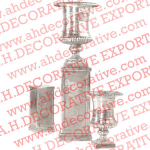 Vase de table moderne en aluminium doré, fait main, écologique, urne décorative d'extérieur pour centres de table de mariage - Product Image 6