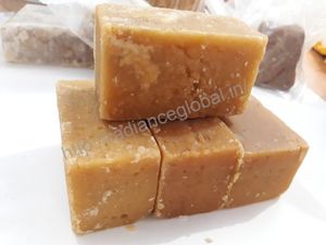 Jaggery de caña de azúcar fresco de grado superior, color amarillo claro, comestible, de Tamil Nadu - Product Image 2