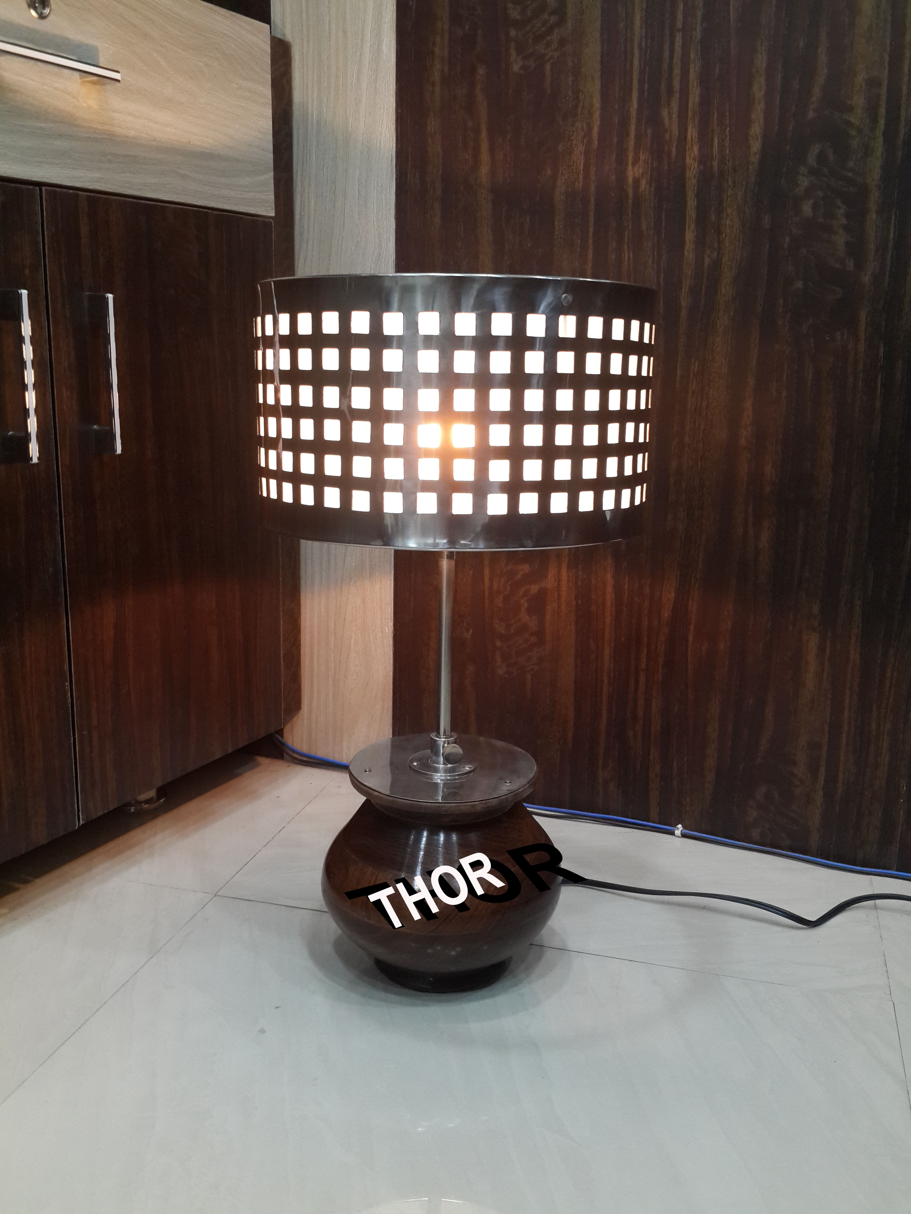 สีน้ำตาล