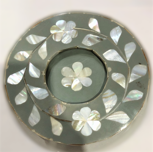 round Mother of Pearl Serving <b>Plate</b> with Floral Design for <b>Tea</b> or Serving in Home Office Hotel Restaurant Traditional Style - Product Image 4