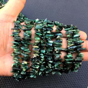 Pierres précieuses émeraude naturelles lisses non coupées perles de puces DIY collier bébé pendentif fabrication de bijoux en gros - Product Image 4