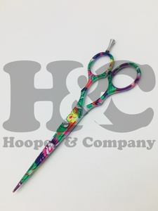 กรรไกรตัดผมสไตล์ใหม่กรรไกรสำหรับตกแต่งผมทำจากสเตนเลสแบบญี่ปุ่นพิมพ์โลโก้ขนมิงค์ - Product Image 2