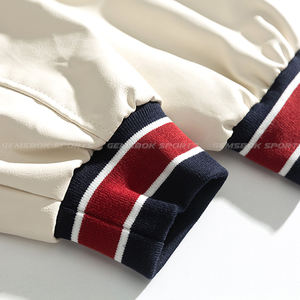 เสื้อแจ็กเก็ตเบสบอลปักลายเนื้อผ้าฝ้ายเบาเสื้อแจ็กเก็ตสีดำสำหรับใส่ในฤดูหนาวงานตามสั่ง2021 - Product Image 4