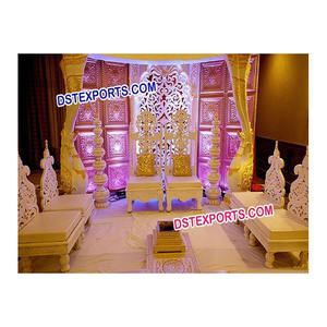 Chaises sculptées de mariage de designer, chaises en bois sculptées de mandap pour mariage, ensemble de chaises de designer pour mariage indien, décoration d'événements en Caroline du Sud - Product Image 1