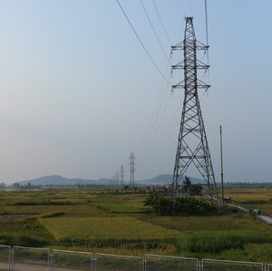 Línea de transmisión de energía eléctrica de ángulo de acero tubular de la torre de acero de transmisión eléctrica suministros de equipo - Product Image 3
