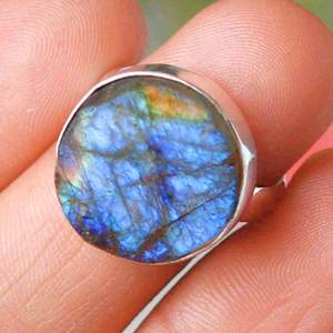 Pendientes de Gema natural con labradorita, pendientes de 3mm con gema de labradorita chapada en plata - Product Image 5