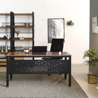 Bureau de direction moderne industriel avec plateau en bois, pieds en métal, hauteur réglable, finition thermolaquée
