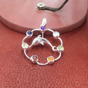 Améthyste arc-en-ciel et pierres multiples en argent sterling 925 véritable de qualité supérieure Pendentifs en gros Magnifiques pendentifs Chakra style dauphin - Product Image 6