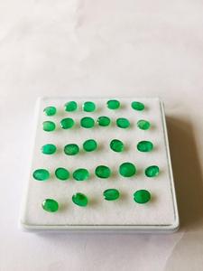 แซมเบียมรกตธรรมชาติที่มาจากมรกต4*5มม. คุณภาพดีมากพร้อมความมันวาวที่ยอดเยี่ยมและสีเขียวที่ดีที่ใช้ในการทำเครื่องประดับ - Product Image 3