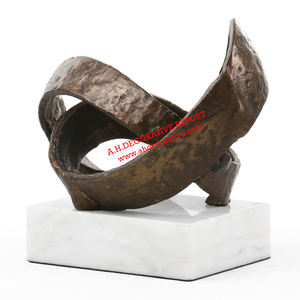 Sculpture moderne décorative de salon pour Table Sculpture de Table au Design Unique pour décoration de la maison Sculpture moderne d'extérieur - Product Image 4