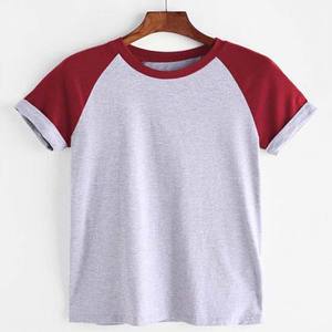 Top court à manches courtes avec col ras du cou T-shirt raglan T-shirt respirant avec manches raglan contrastées en gris et noir - Product Image 5