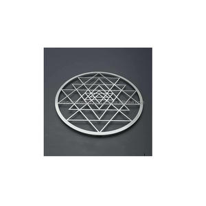 Vente flash - Art mural en métal de forme carrée dorée, écologique, durable, 100% fait main, design moderne, à suspendre au mur pour la décoration de la maison - Product Image 5