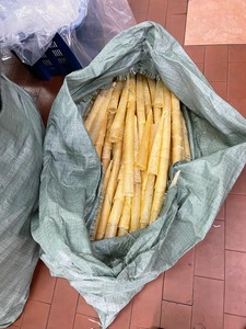 Fauces secas de Pangasius // Rica en colágeno de alta calidad de Vietnam // Sra. Beatrix - Product Image 6