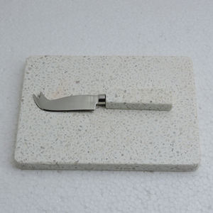 Planche à découper pour les légumes avec ceinture en cuir, outil de cuisine, design de luxe, cadeau en pierre de marbre et bois d'acacia, jeu de couteaux - Product Image 2