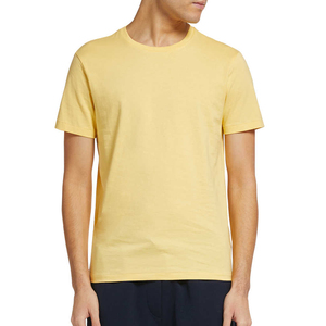 Conjunto de camiseta y pantalones cortos OEM - Conjuntos cortos para hombre, ropa de moda, camisetas y pantalones cortos / Camiseta roja con pantalones cortos a juego - Product Image 5