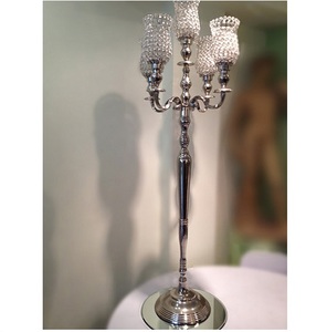 Candelabro de metal plateado de 5 brazos Centro de mesa de boda con portavelas Linternas Tarros de velas - Product Image 1