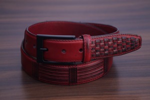 เข็มขัดหนัง PU สีน้ำตาล ดีไซน์ทันสมัย คุณภาพสูง สำหรับผู้ชาย แบบถัก ยืดได้ ดีไซน์เนอร์ Olivia ใช้ได้ทุกวัน - Product Image 5