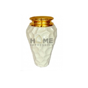 Top Vente Maison Décoratif Fleur Vase Blanc Brillant Émail En Plein Air En Métal Designer Fleur Vases Et Pots À Un Prix Raisonnable - Product Image 1