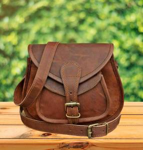 70s Women Leather Bag, Vintage Boho Cross Body Bag , Handmade Leather Messenger Office Travel Bag - Product Image 1