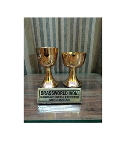 Fournitures d'église en laiton hôte CIBORIUM calice cuivworld inde - Product Image 1