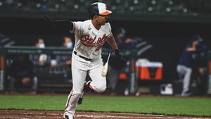 Uniformes de Béisbol y Sóftbol Personalizados de Piel de Oveja y Cuero Sublimados, con Logotipos Bordados y Combinaciones de Colores a Medida - Product Image 6