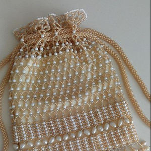 ELEGANT--POTLI-BAG-ON--WITH--FULL de PEARLS-ZARDOZI--WORK, ON--BAGS---FOR---PARTY y boda, 2021 - Product Image 1