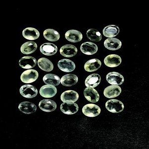 Piedras preciosas calibradas sueltas ovaladas facetadas de Prehnita Natural de 8mm y 10mm, piedras al por mayor para la fabricación de joyas del fabricante en línea - Product Image 1