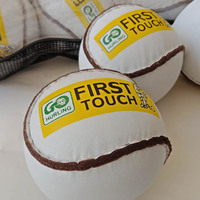 Ballons de hurling Sliotars First Touch pour enfants - Sports de plein air - Panneaux en cuir PU avec logo personnalisé - Écologiques