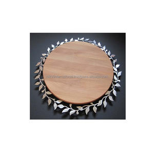 Cerf en métal poignée visage plateau en bois - Product Image 4