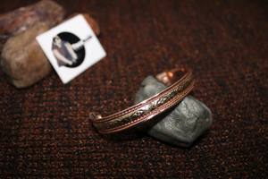 กำไลข้อมือทองแดงสลักสำหรับผู้หญิงแฟชั่นทันสมัยเครื่องประดับทอเทียมสำหรับเป็นของขวัญในงานปาร์ตี้ - Product Image 3