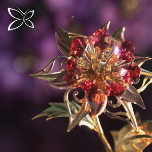 คริสตอคราฟท์ ต้นโปอินเซตเทียสชุบทอง ประดับด้วยคริสตัลทรงเหลี่ยมเจียระไน สำหรับตกแต่งภายในในเทศกาลคริสต์มาส ขนาด 12.8x16 ซม. - Product Image 5