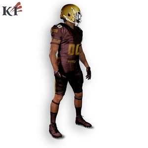 Uniforme de football américain personnalisé pour hommes, imprimé par sublimation bordeaux et or, polyester respirant, coutures invisibles, vêtements d'entraînement pour adultes - Product Image 3