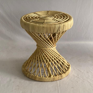 Electrodoméstico de ratán natural superior ajustable de ratán de pavo real para sala de estar y dormitorio - Product Image 1