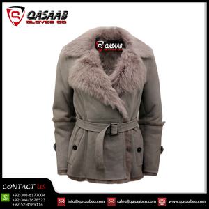 Col en fourrure Offre Spéciale mode femmes coton extérieur respirant hiver réchauffé en cuir véritable polaire veste avec ceinture - Product Image 3