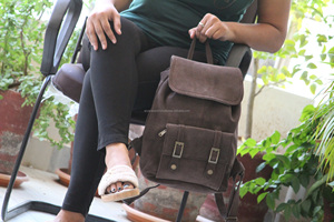 En Cuir Suédé à la main Sac À Dos Élégant Sac À Dos Unisexe - Product Image 5