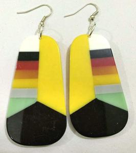 Pendientes Colgantes de Resina Acrílica con Diseño de Corazón Cristiano Clásico, Nueva Colección, Artesanía de Calidad para Mujer - Product Image 4