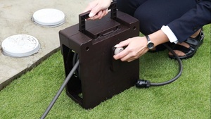 Mini carrete de manguera de agua de plástico marrón de 15 metros, pulverizadores compactos de capacidad de 3L para herramientas de riego para el hogar y el jardín - Product Image 6