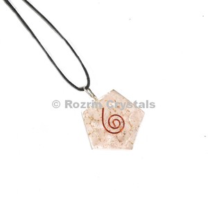 Meilleur vendeur du pendentif en Orgonite de Quartz Rose: pendentif en Orgonite de Quartz Rose à vendre - Product Image 1