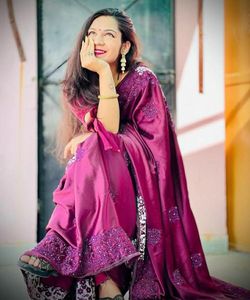 ชุดปาร์ตี้ผ้าส่าหรีสีส้มสำหรับผู้หญิงอินเดียปักลายดอกไม้ผ้าไหมตาข่ายเสื้อผ้าสำหรับใส่ทำงานส่าหรีเป็นชิ้นไข่มุก - Product Image 4