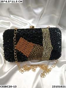 Elegante bolso de noche de seda de diseñador para ocasiones nupciales o especiales Lujoso bolso de mano - Product Image 2