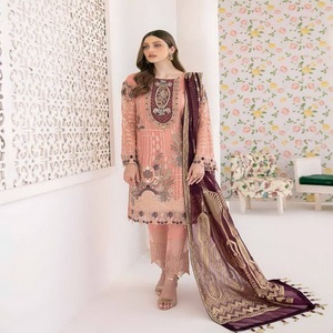 Shalwar Kameez RAMSHA pour femmes - Modèle pakistanais/à porter pour les occasions spéciales MinahilRamsha-M302 - Product Image 1