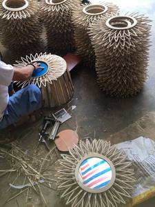 Fait à la main 2022 Vintage traditionnel grand miroir mural en rotin rond bois encadré verre avec motif de soleil floral décoratif usage domestique - Product Image 5