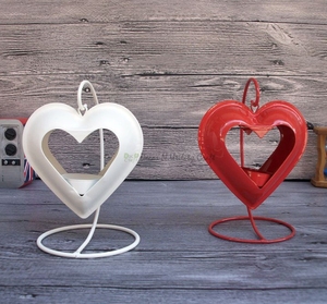 Artisanat Vintage Life Inc. Porte-bougie chauffe-plat en fer en forme de cœur romantique, support de bougie en métal, vente en gros - Product Image 1