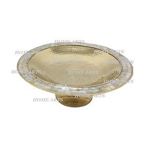 Soporte de latón para chocolates martillados con MOP Boarder Soporte de mesa de forma redonda para postres a bajo precio - Product Image 1