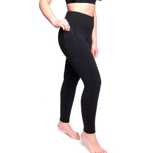 Leggings de sport noirs extensibles pour femmes, taille mi-haute, en Spandex/Polyester, pour la course et le yoga, avec logo personnalisé - Product Image 1