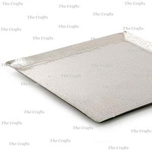 Bandeja decorativa de aluminio de dos tamaños diferentes en color plateado Bandeja de plato de servicio de restaurante de Calidad exclusiva - Product Image 6