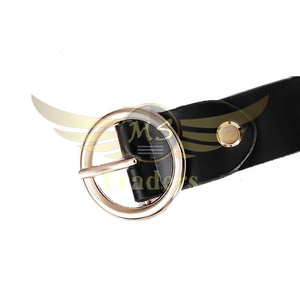 Vente en gros Ceintures en cuir pleine fleur cuir noir dame cinturones western vache filles ceintures à la mode en plein air femmes tenue décontracté - Product Image 2