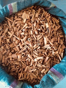 Especias para Mezclar en un Recipiente: Canela en Barra, Canela en Polvo y Otras Especias para Exportación al por Mayor - Product Image 3